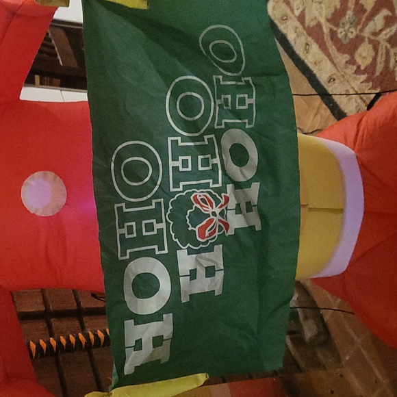 Inflatable Grinch - Picture 3 of 7